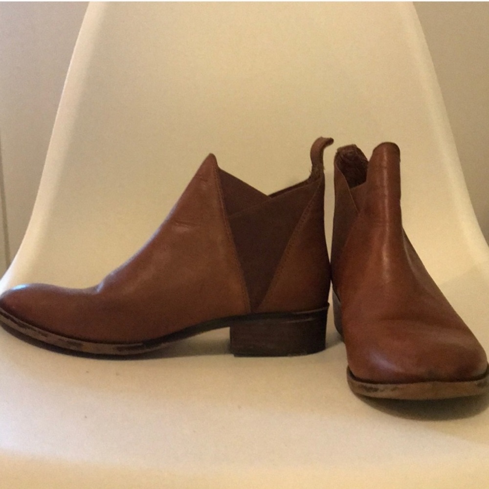 Round Toed Carmel Colored Ankle Boots
